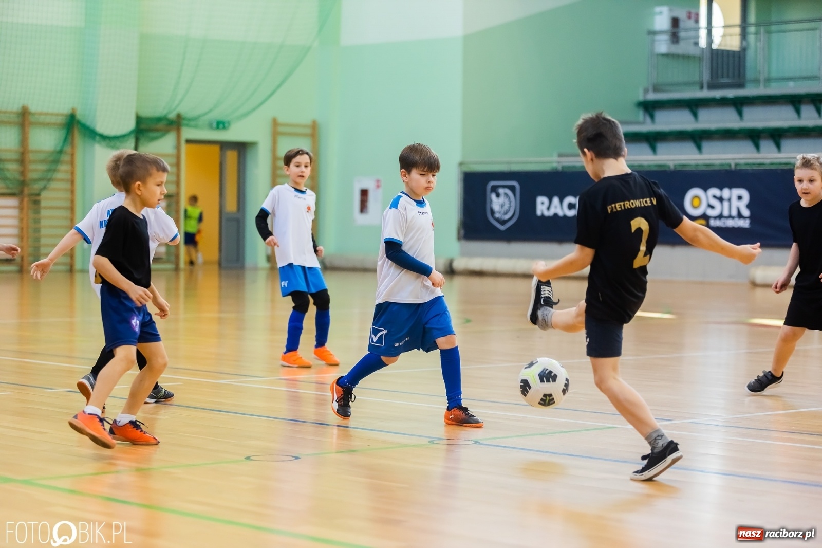 Zdjęcie w galerii na portalu naszraciborz.pl: Powiatowe eliminacje Pucharu Tymbarku [FOTO] wiadomości z regionu