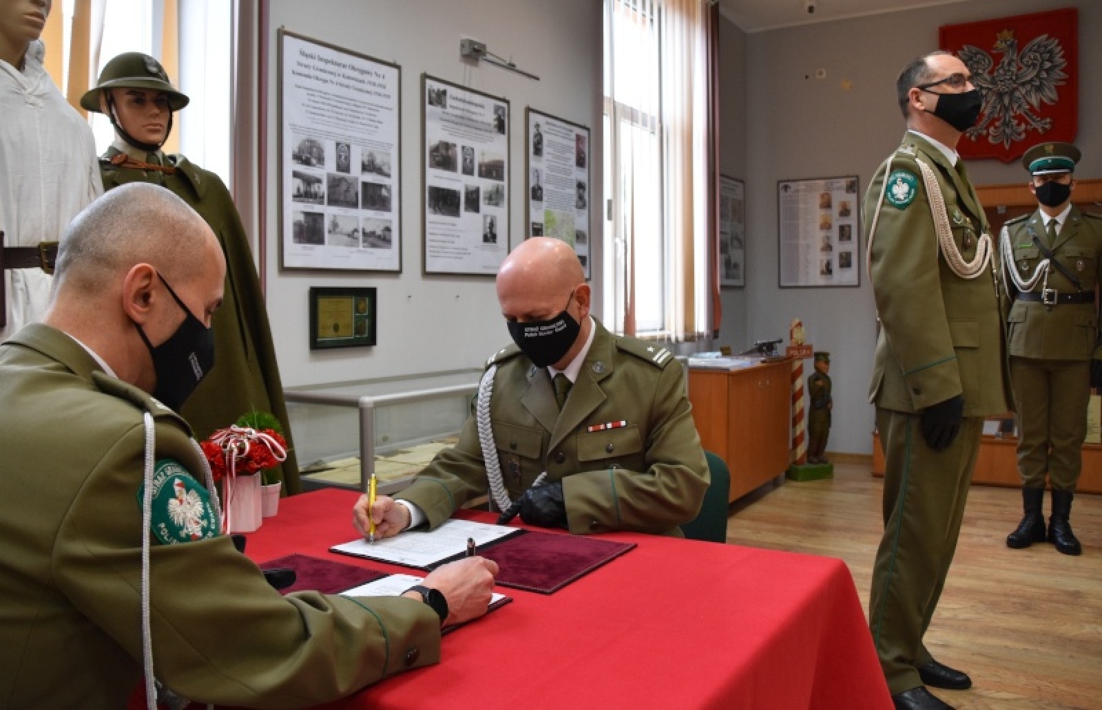 Zdjęcie w galerii na portalu naszraciborz.pl: Nowi zastępcy Komendanta Śląskiego Oddziału Straży Granicznej wiadomości z regionu