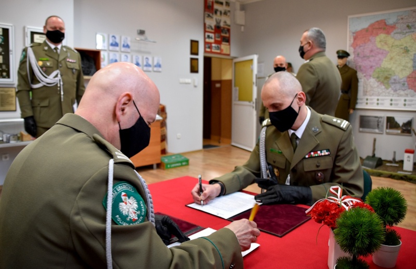 Zdjęcie w galerii na portalu naszraciborz.pl: Nowi zastępcy Komendanta Śląskiego Oddziału Straży Granicznej wiadomości z regionu