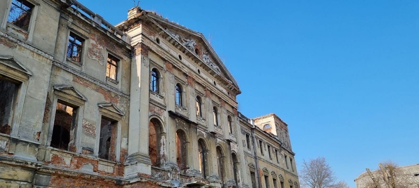 Zdjęcie w galerii na portalu naszraciborz.pl: Na ratunek rudnickim zabytkom [FOTO] wiadomości z regionu