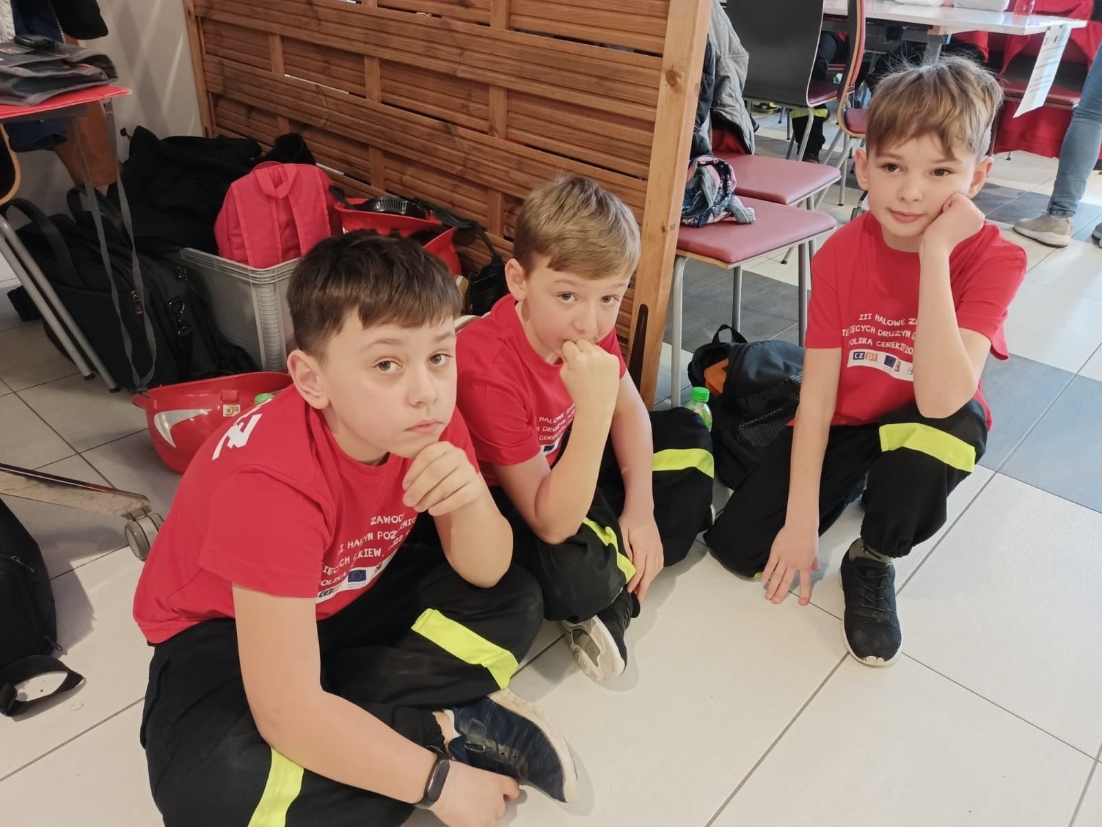 Zdjęcie w galerii na portalu naszraciborz.pl: Srebro dla Roszkowa w halowych zawodach strażackich w Zakrzowie wiadomości z regionu