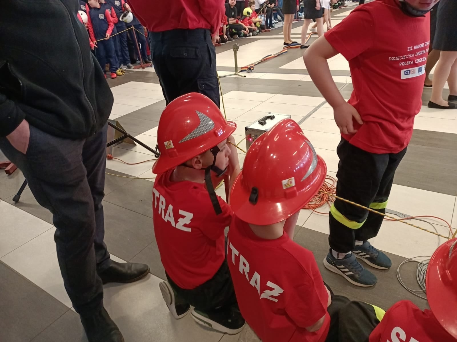 Zdjęcie w galerii na portalu naszraciborz.pl: Srebro dla Roszkowa w halowych zawodach strażackich w Zakrzowie wiadomości z regionu