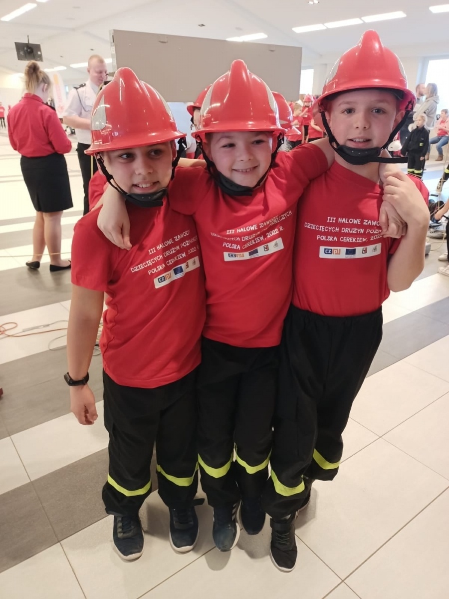 Zdjęcie w galerii na portalu naszraciborz.pl: Srebro dla Roszkowa w halowych zawodach strażackich w Zakrzowie wiadomości z regionu
