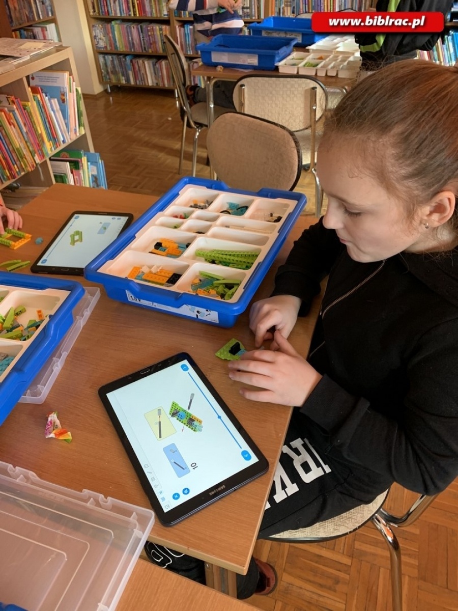 Zdjęcie w galerii na portalu naszraciborz.pl: Fantastyka i skandynawskie klimaty. Ferie w książnicy wiadomości z regionu