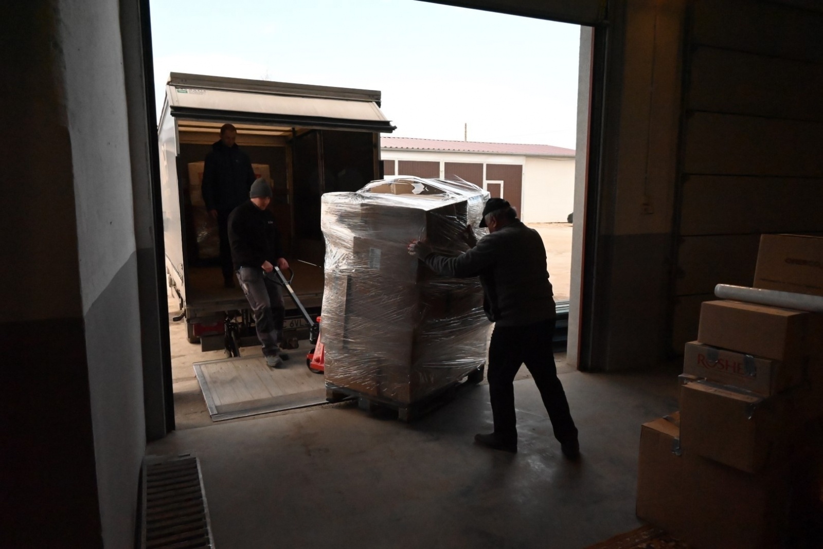 Zdjęcie w galerii na portalu naszraciborz.pl: Pomoc dla Ukrainy – pierwszy transport z gm. Krzyżanowice ruszył w drogę wiadomości z regionu