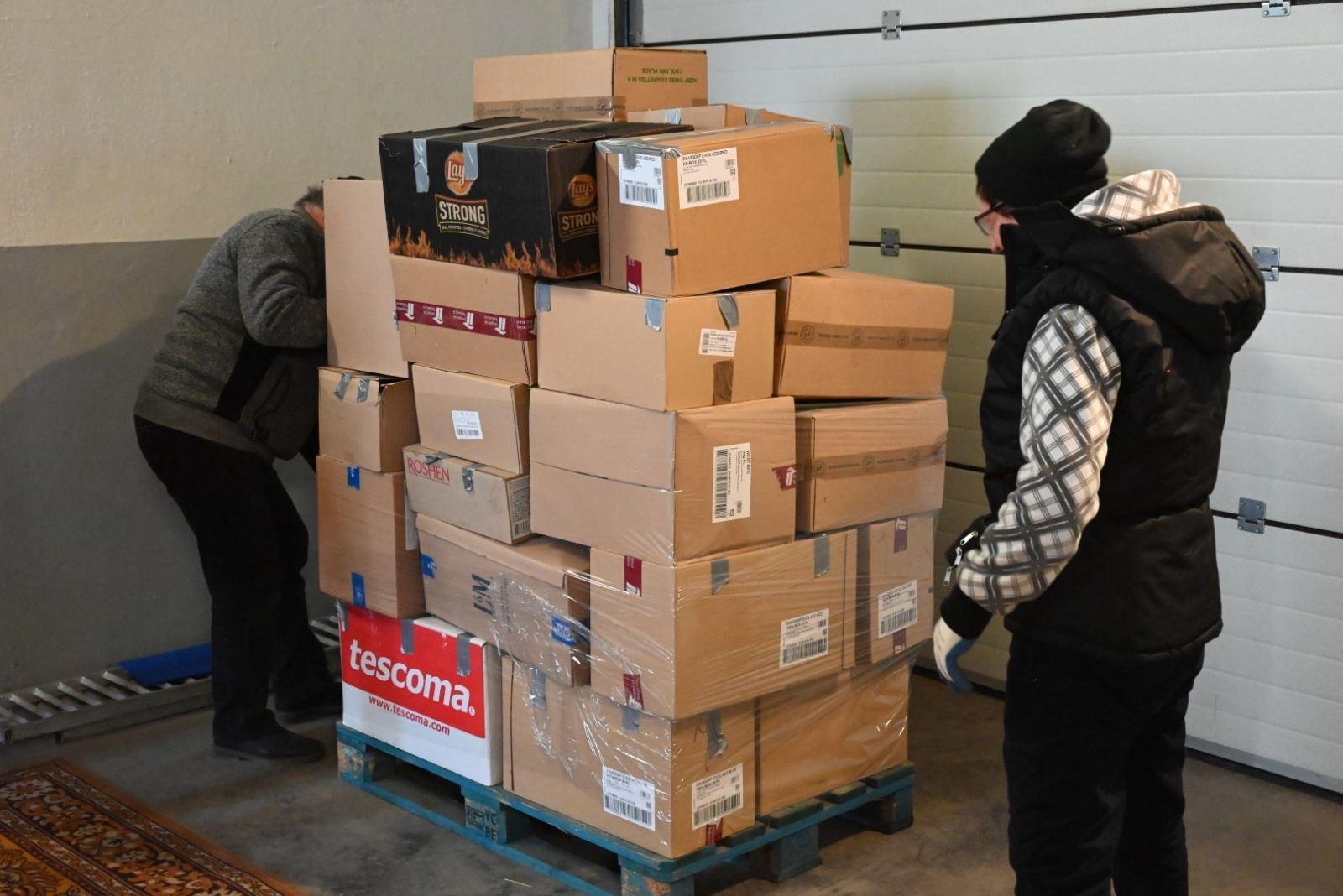 Zdjęcie w galerii na portalu naszraciborz.pl: Pomoc dla Ukrainy – pierwszy transport z gm. Krzyżanowice ruszył w drogę wiadomości z regionu