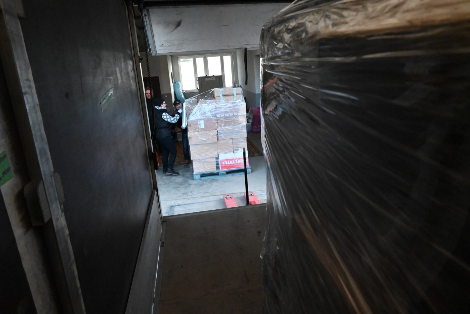 Zdjęcie w galerii na portalu naszraciborz.pl: Pomoc dla Ukrainy – pierwszy transport z gm. Krzyżanowice ruszył w drogę wiadomości z regionu