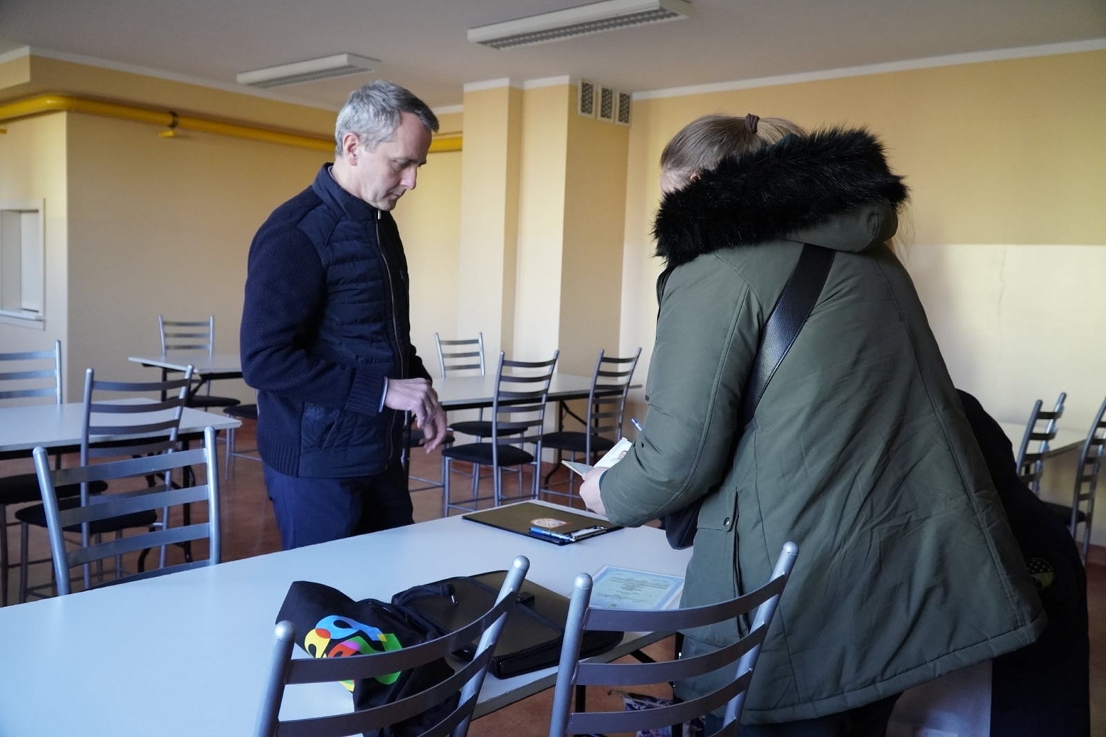 Zdjęcie w galerii na portalu naszraciborz.pl: Trwa zbiórka na wyposażenie pokoi dla uchodźców z Ukrainy wiadomości z regionu