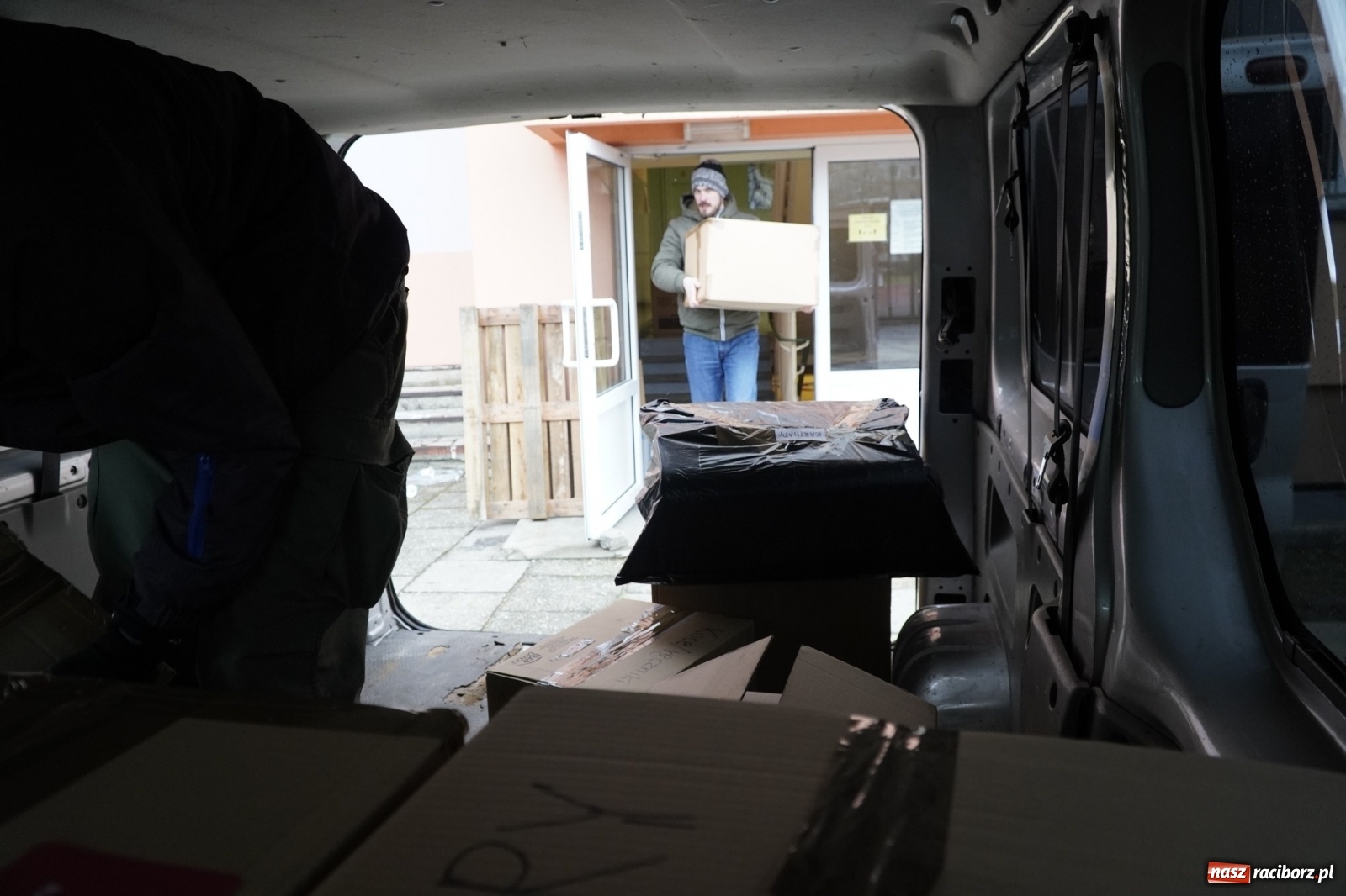 Zdjęcie w galerii na portalu naszraciborz.pl: Racibórz dopiął celu. Pomoc dotrze do Tyśmenicy [FOTO] wiadomości z regionu