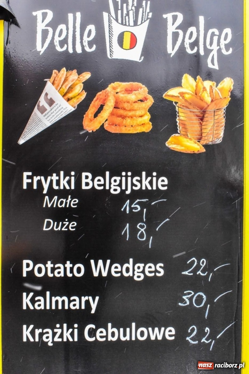 Zdjęcie w galerii na portalu naszraciborz.pl: Kulinarny przednówek w Raciborzu. Food trucki na zamku wiadomości z regionu