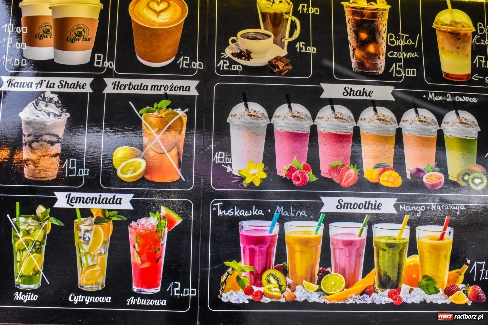 Zdjęcie w galerii na portalu naszraciborz.pl: Kulinarny przednówek w Raciborzu. Food trucki na zamku wiadomości z regionu