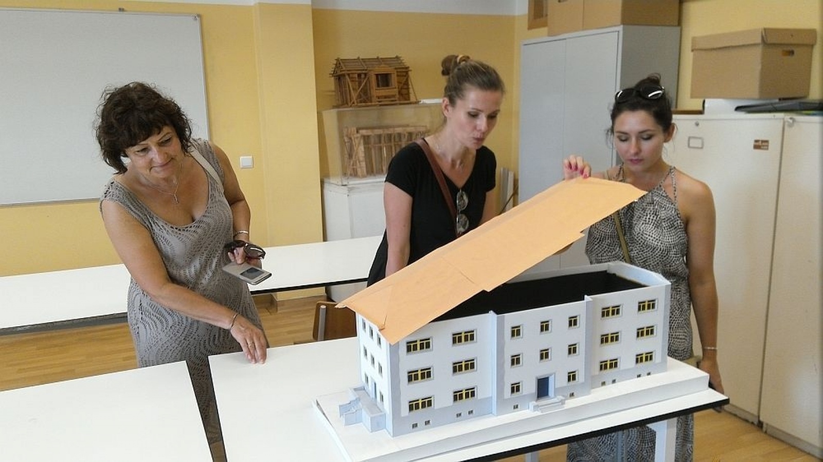 Zdjęcie w galerii na portalu naszraciborz.pl: Nauka w CKZiU nr 1 to jak podróż dookoła świata. Szkoła pozyskała ponad 730 tys. euro wiadomości z regionu