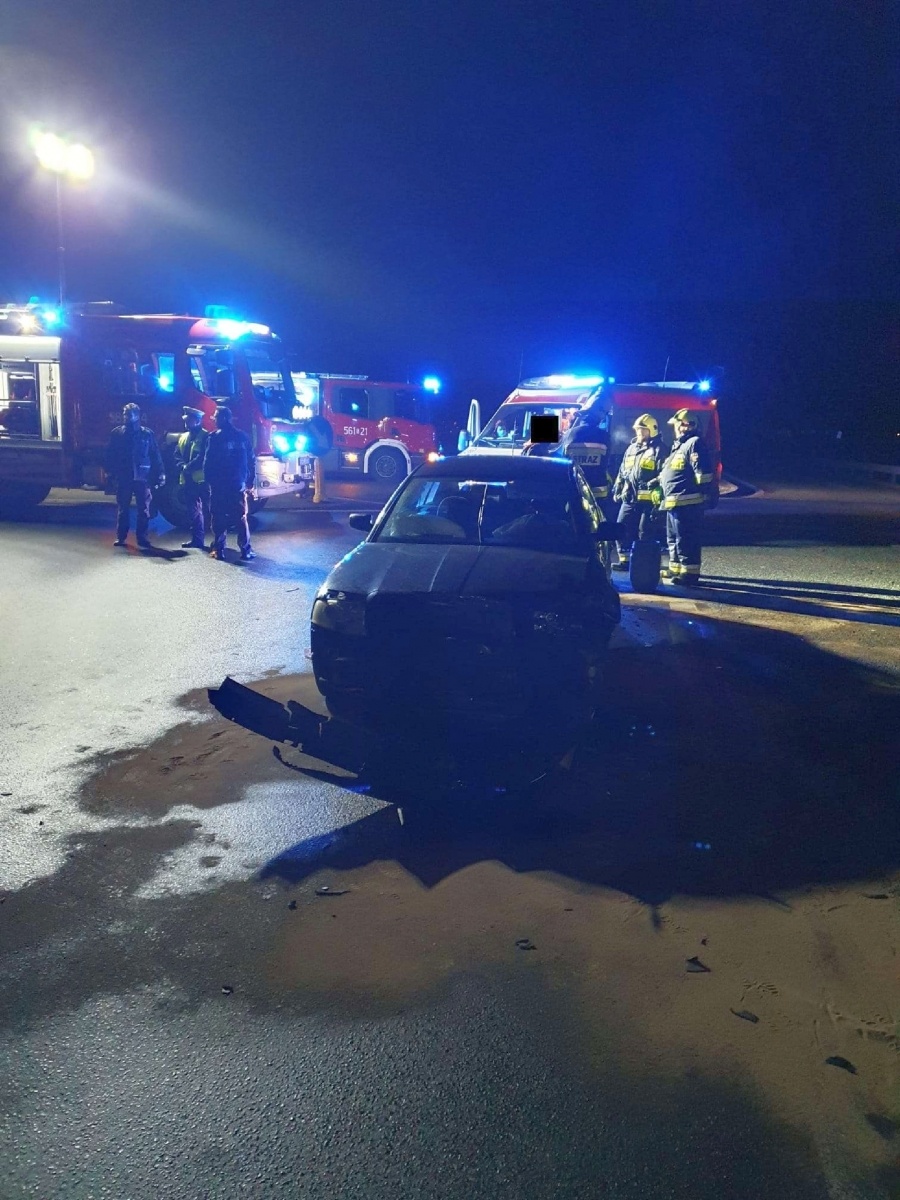 Zdjęcie w galerii na portalu naszraciborz.pl: Zderzenie renault i skody na DK 78 na wysokości Zabełkowa [FOTO] wiadomości z regionu