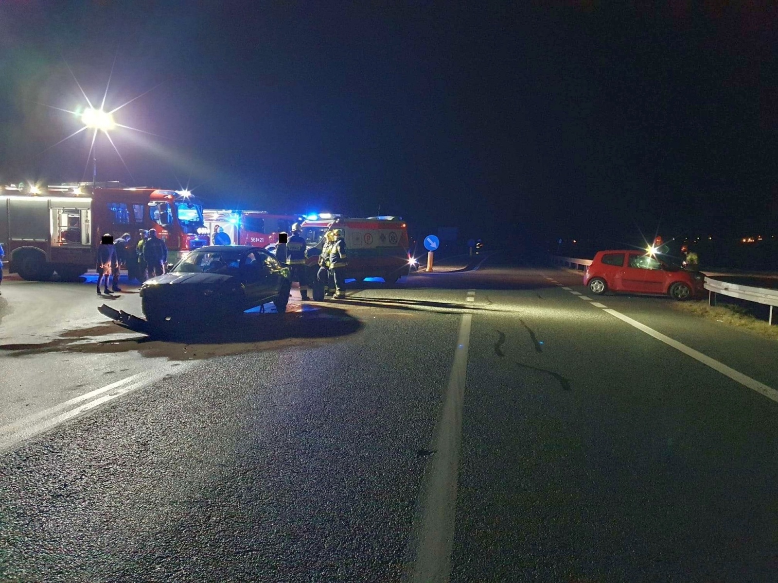 Zdjęcie w galerii na portalu naszraciborz.pl: Zderzenie renault i skody na DK 78 na wysokości Zabełkowa [FOTO] wiadomości z regionu