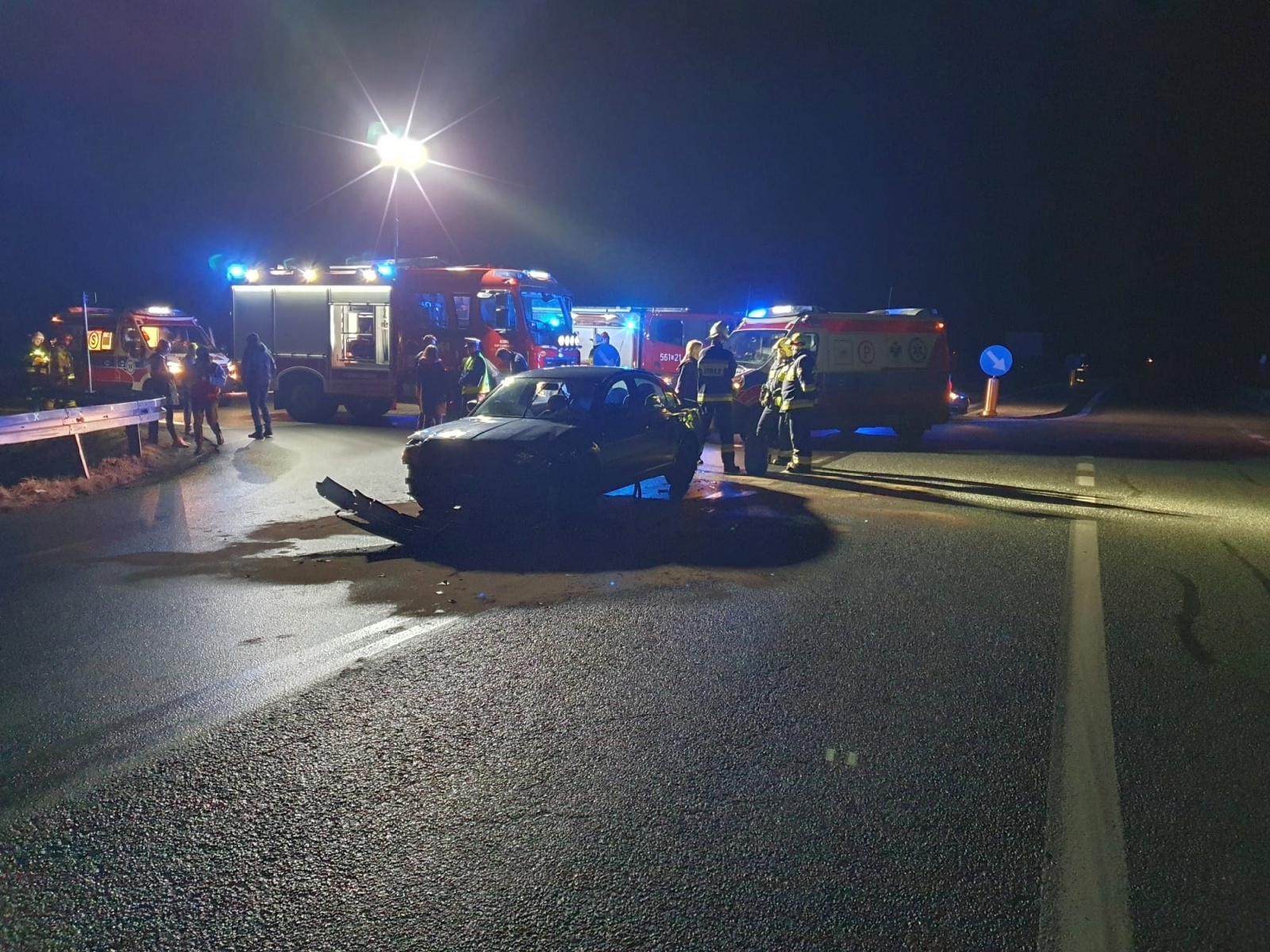 Zdjęcie w galerii na portalu naszraciborz.pl: Zderzenie renault i skody na DK 78 na wysokości Zabełkowa [FOTO] wiadomości z regionu