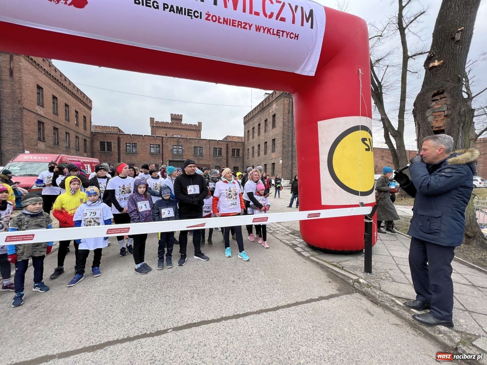 Zdjęcie w galerii na portalu naszraciborz.pl: XI edycja Biegu Pamięci Żołnierzy Wyklętych – Tropem Wilczym wiadomości z regionu