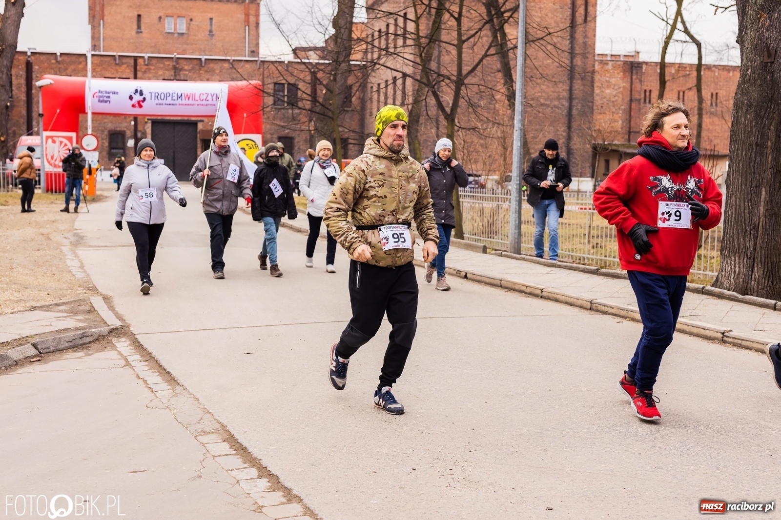 Zdjęcie w galerii na portalu naszraciborz.pl: XI edycja Biegu Pamięci Żołnierzy Wyklętych – Tropem Wilczym wiadomości z regionu