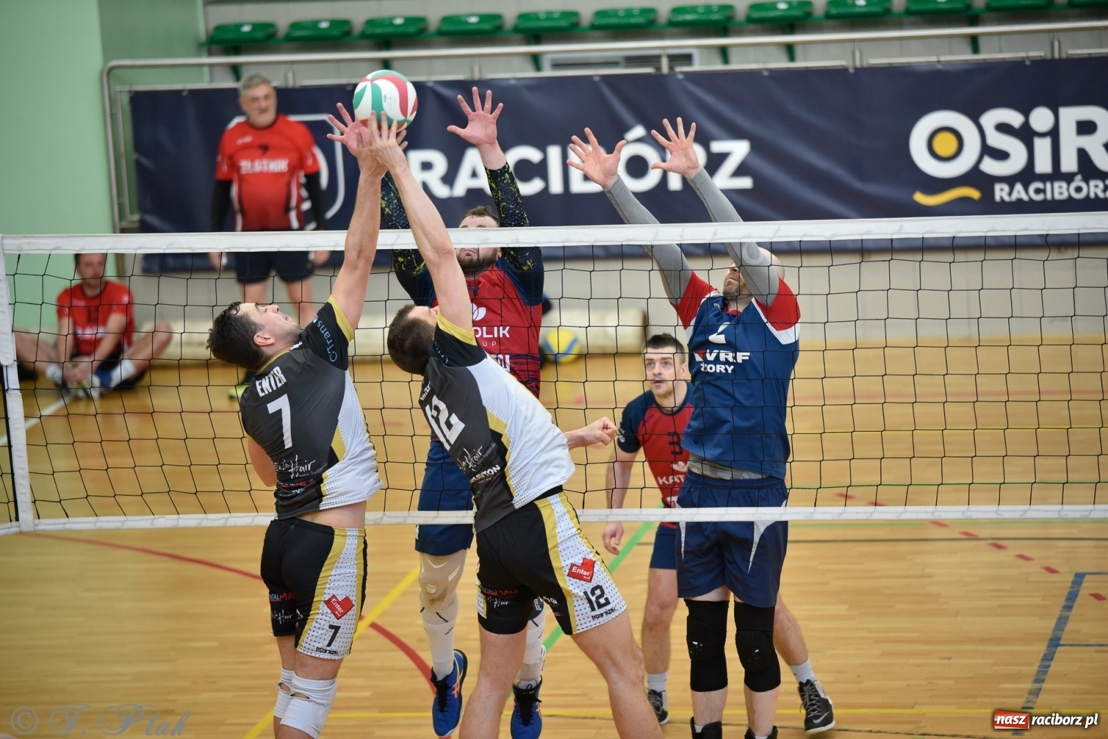 Zdjęcie w galerii na portalu naszraciborz.pl: Niedziela w RLPS pełna emocji  [FOTO] wiadomości z regionu