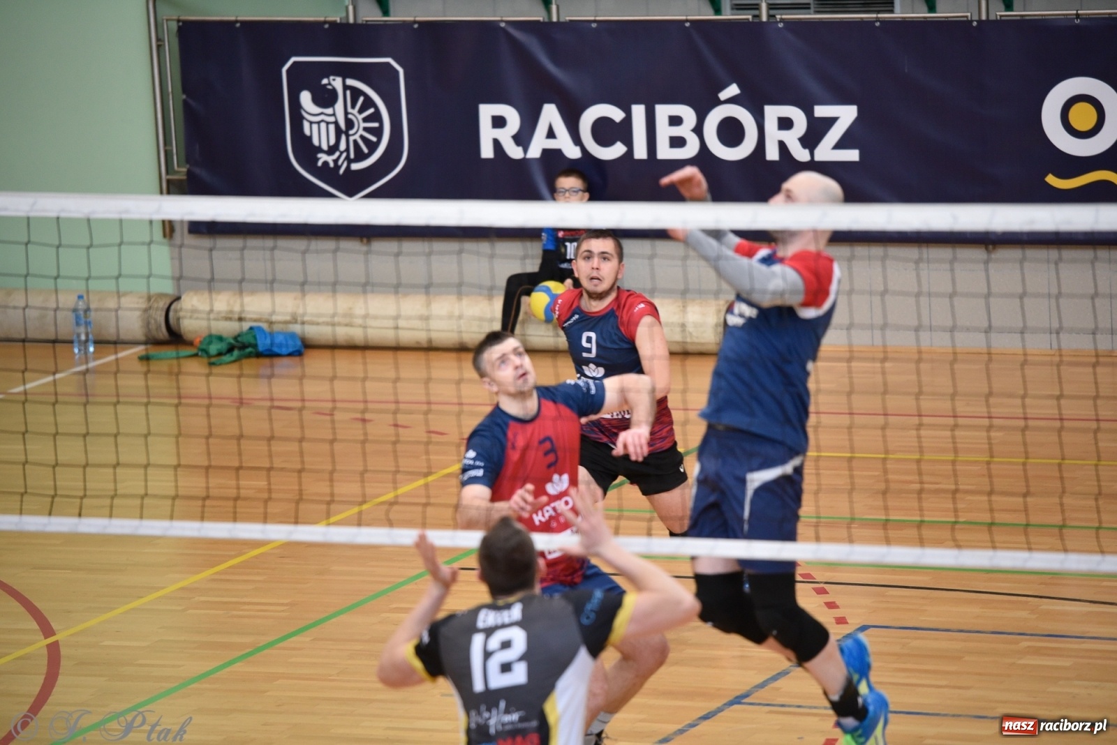 Zdjęcie w galerii na portalu naszraciborz.pl: Niedziela w RLPS pełna emocji  [FOTO] wiadomości z regionu