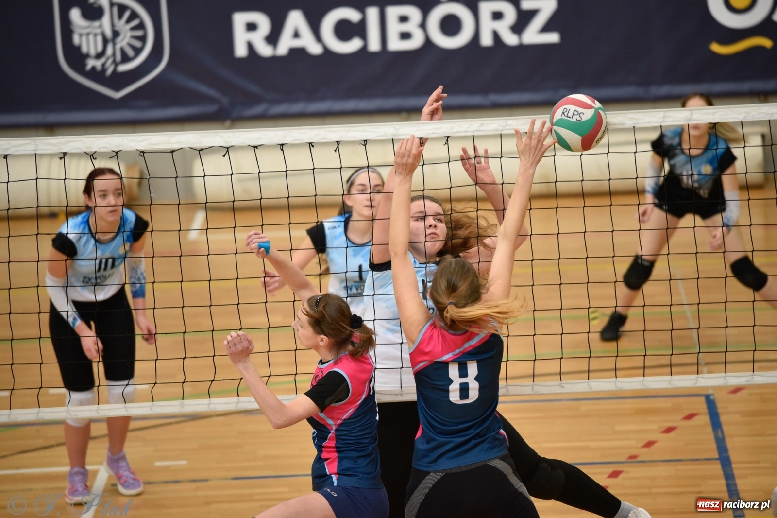 Zdjęcie w galerii na portalu naszraciborz.pl: Niedziela w RLPS pełna emocji  [FOTO] wiadomości z regionu