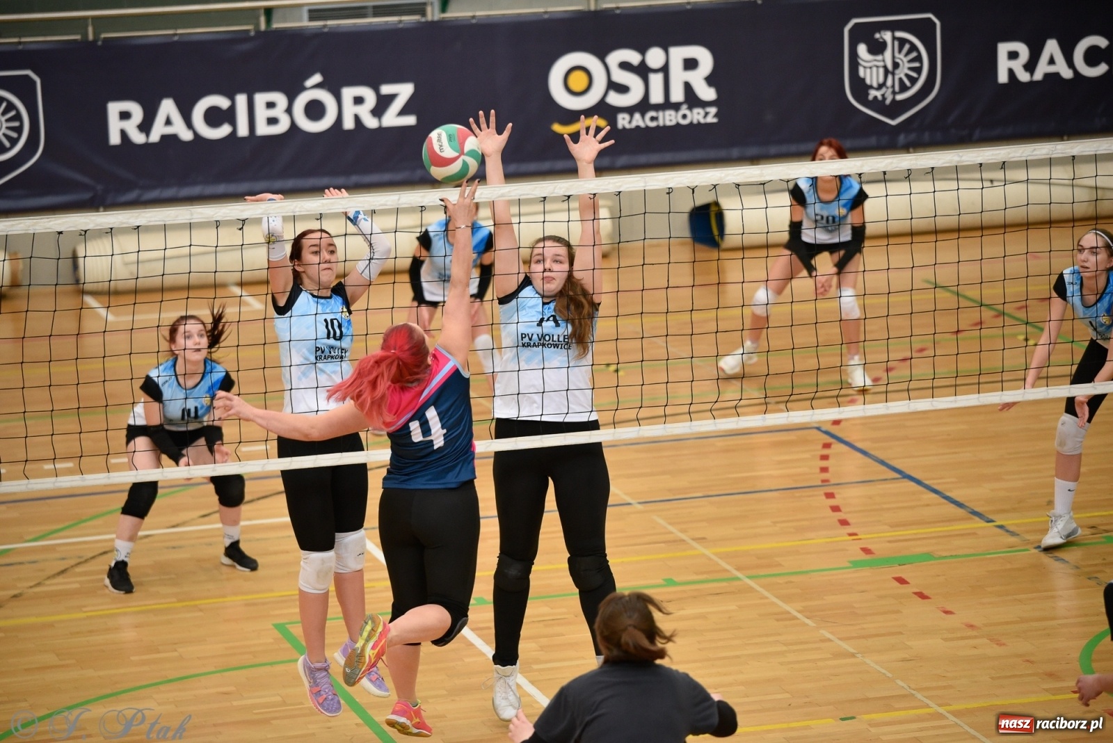 Zdjęcie w galerii na portalu naszraciborz.pl: Niedziela w RLPS pełna emocji  [FOTO] wiadomości z regionu