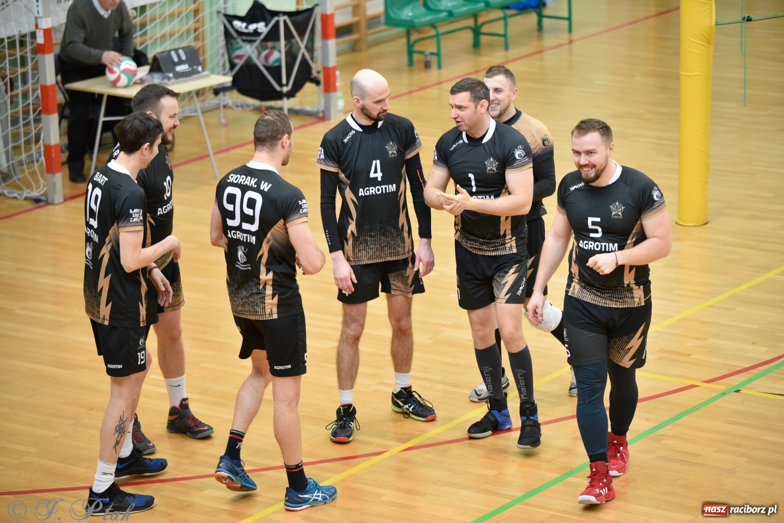 Zdjęcie w galerii na portalu naszraciborz.pl: Niedziela w RLPS pełna emocji  [FOTO] wiadomości z regionu