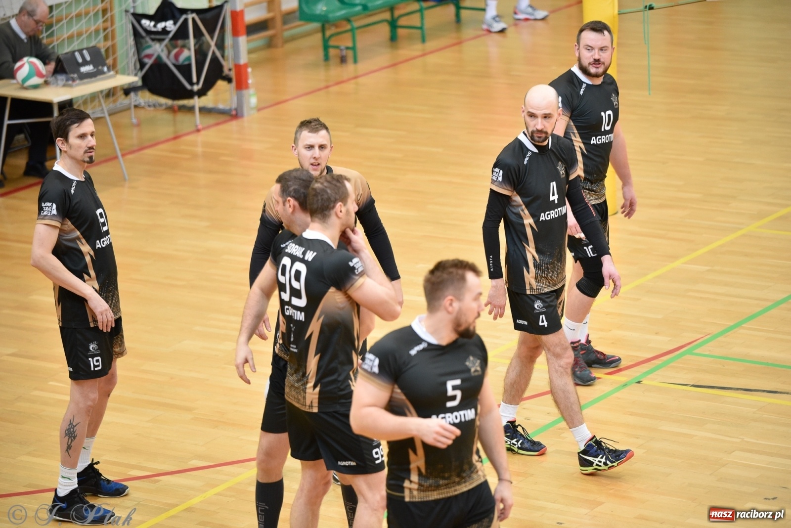 Zdjęcie w galerii na portalu naszraciborz.pl: Niedziela w RLPS pełna emocji  [FOTO] wiadomości z regionu