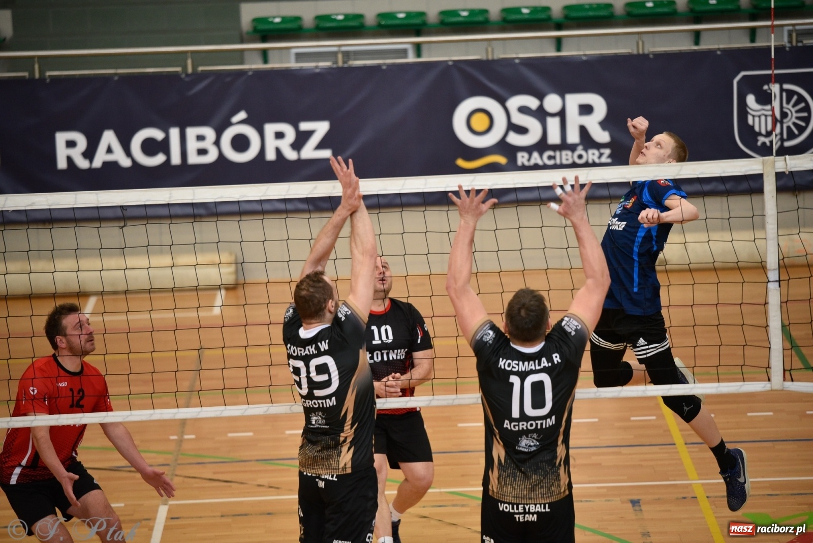 Zdjęcie w galerii na portalu naszraciborz.pl: Niedziela w RLPS pełna emocji  [FOTO] wiadomości z regionu