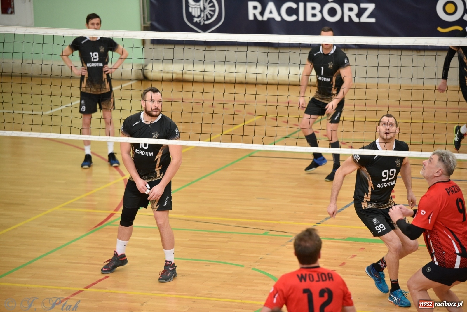 Zdjęcie w galerii na portalu naszraciborz.pl: Niedziela w RLPS pełna emocji  [FOTO] wiadomości z regionu