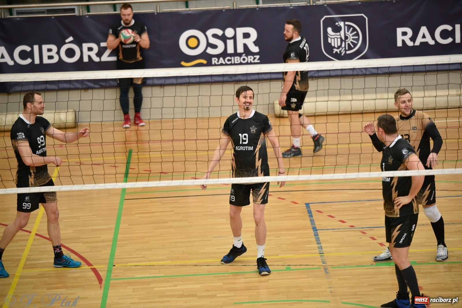 Zdjęcie w galerii na portalu naszraciborz.pl: Niedziela w RLPS pełna emocji  [FOTO] wiadomości z regionu