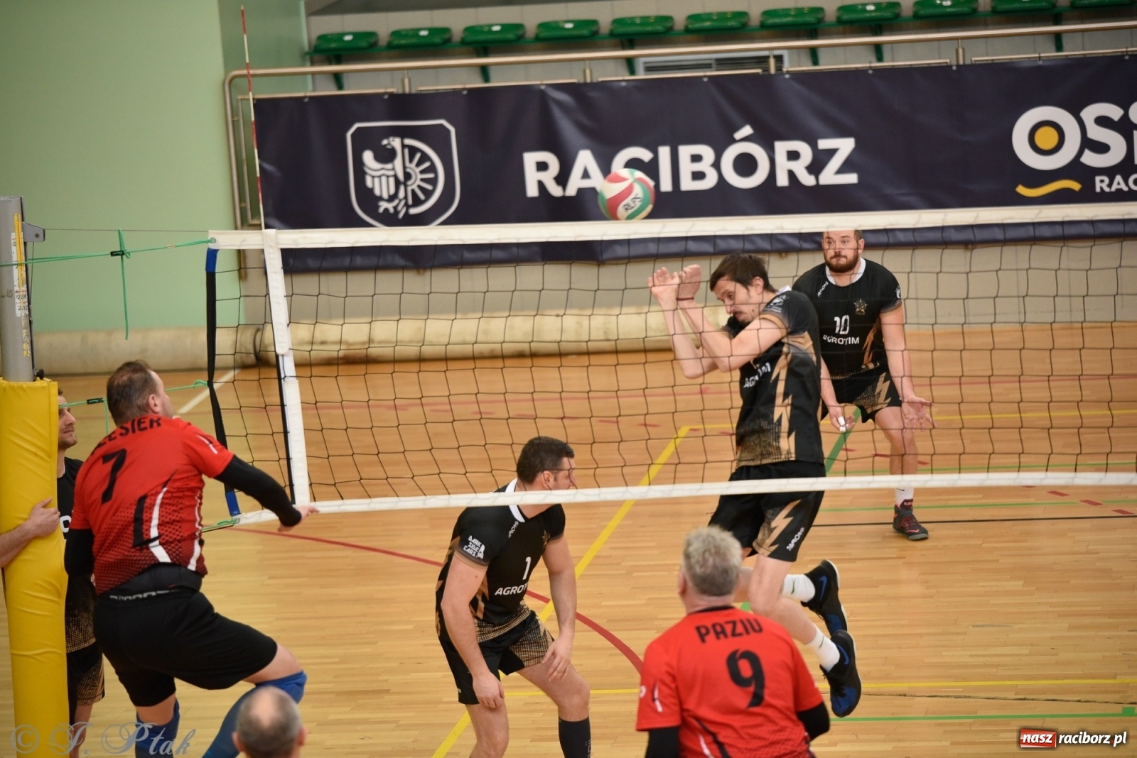 Zdjęcie w galerii na portalu naszraciborz.pl: Niedziela w RLPS pełna emocji  [FOTO] wiadomości z regionu