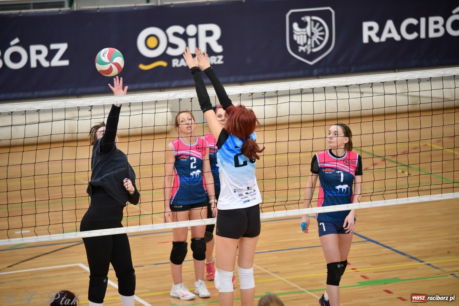 Zdjęcie w galerii na portalu naszraciborz.pl: Niedziela w RLPS pełna emocji  [FOTO] wiadomości z regionu