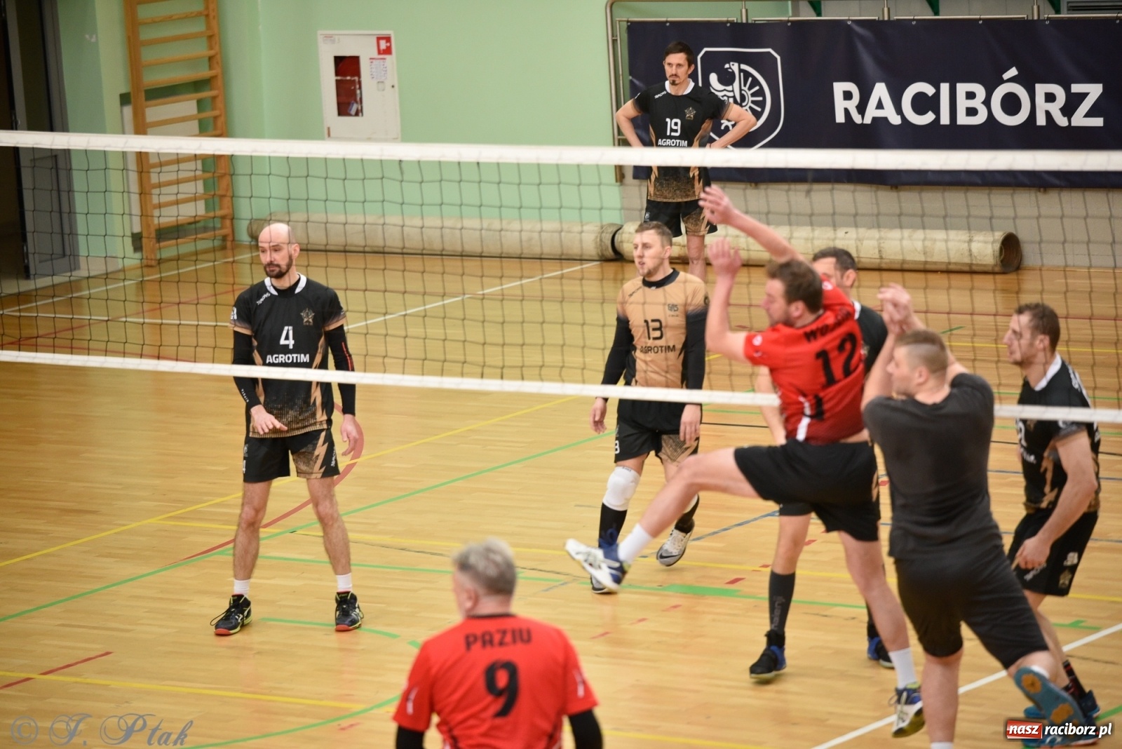 Zdjęcie w galerii na portalu naszraciborz.pl: Niedziela w RLPS pełna emocji  [FOTO] wiadomości z regionu