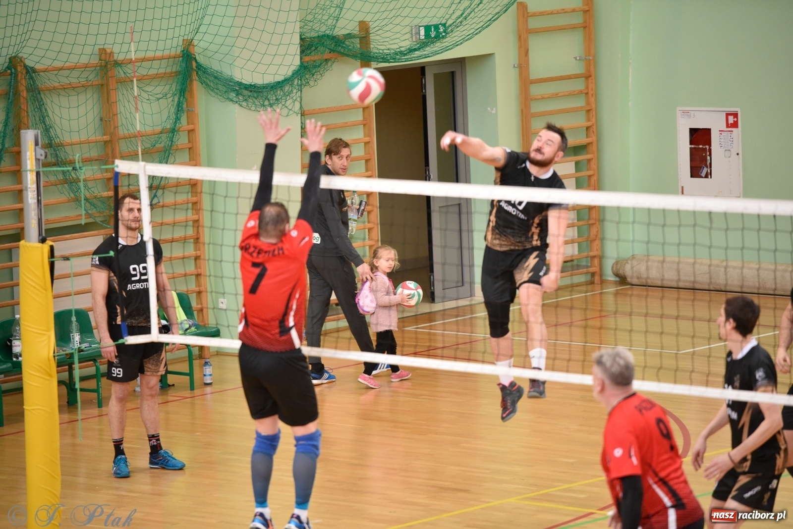 Zdjęcie w galerii na portalu naszraciborz.pl: Niedziela w RLPS pełna emocji  [FOTO] wiadomości z regionu