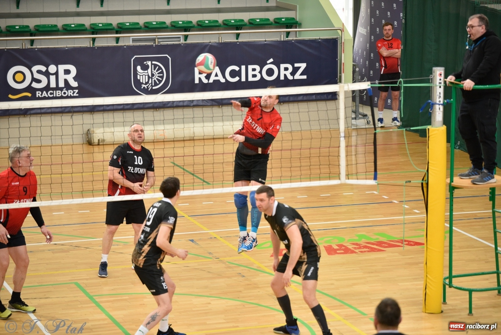 Zdjęcie w galerii na portalu naszraciborz.pl: Niedziela w RLPS pełna emocji  [FOTO] wiadomości z regionu