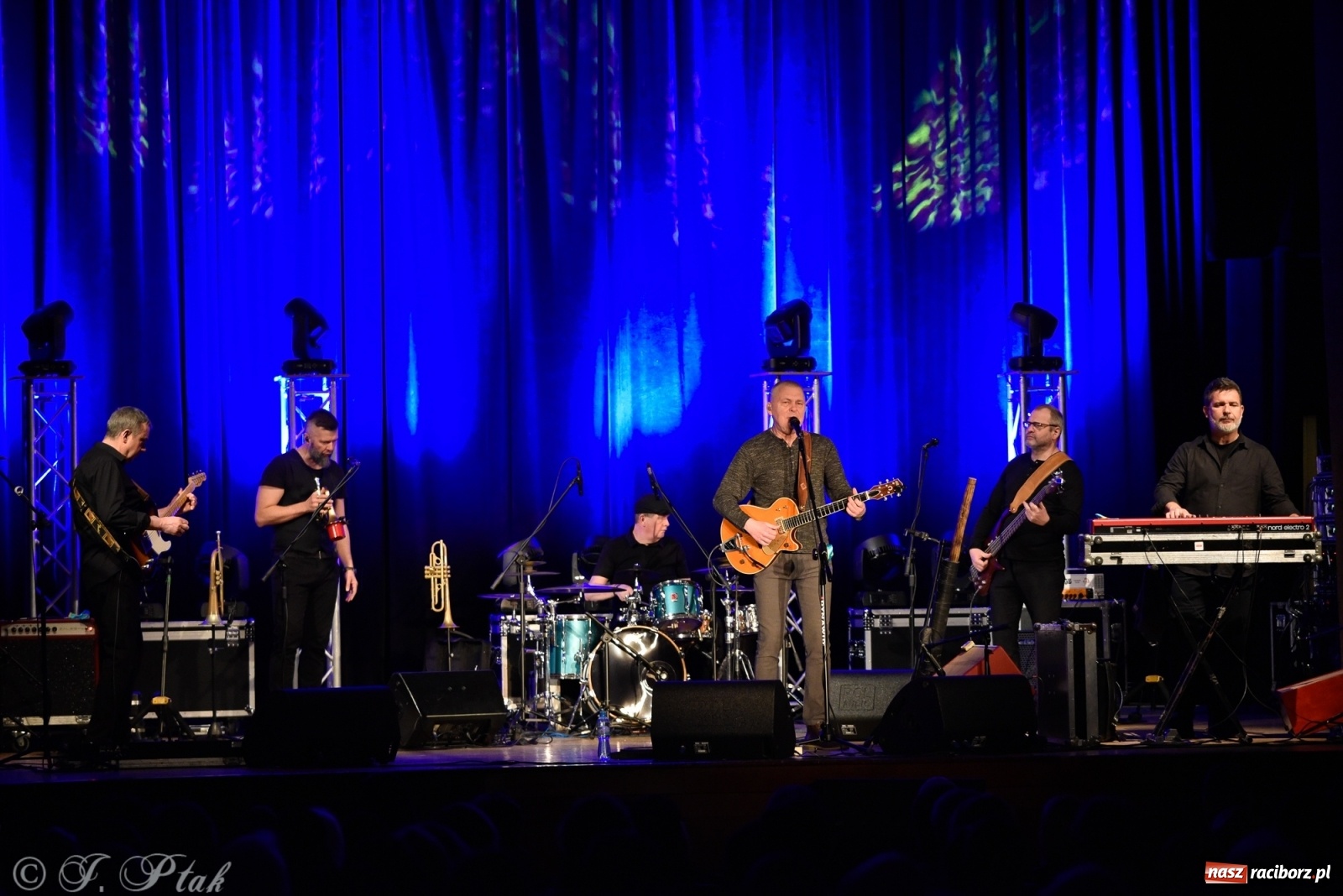 Zdjęcie w galerii na portalu naszraciborz.pl: Raz, Dwa, Trzy na swoje 30. urodziny w Raciborzu wiadomości z regionu