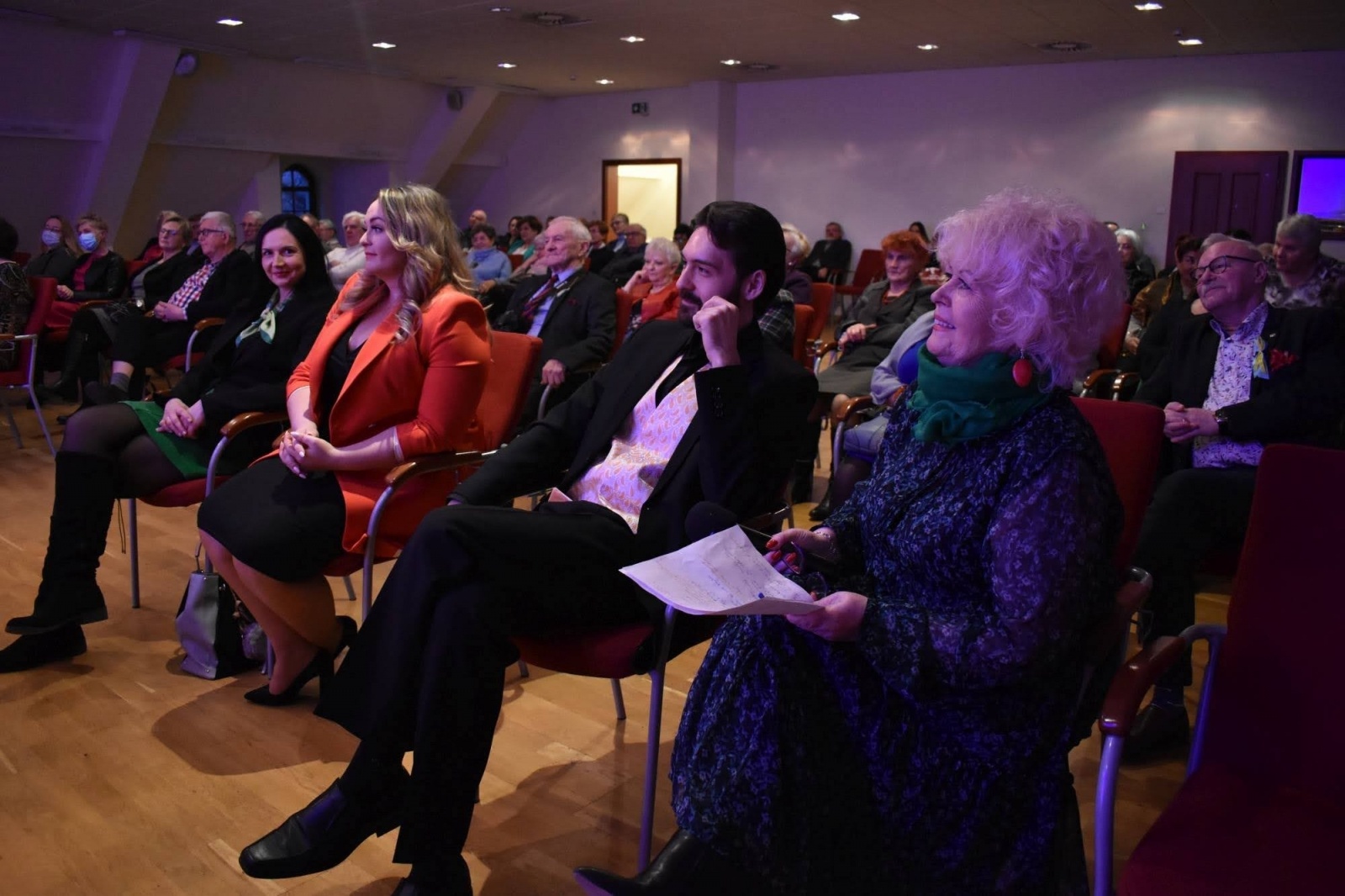 Zdjęcie w galerii na portalu naszraciborz.pl: Zakręcona RULETKA życia. Promocja książki Zbigniewa Woźniaka na zamku wiadomości z regionu