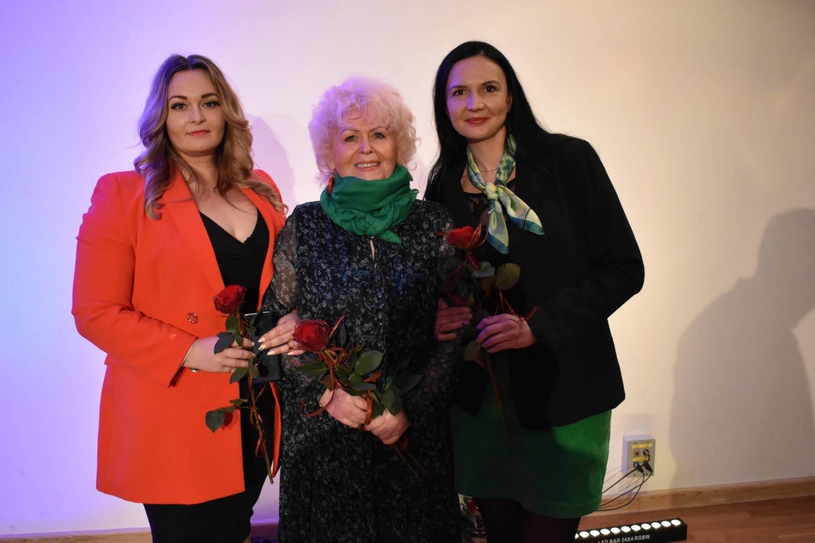 Zdjęcie w galerii na portalu naszraciborz.pl: Zakręcona RULETKA życia. Promocja książki Zbigniewa Woźniaka na zamku wiadomości z regionu