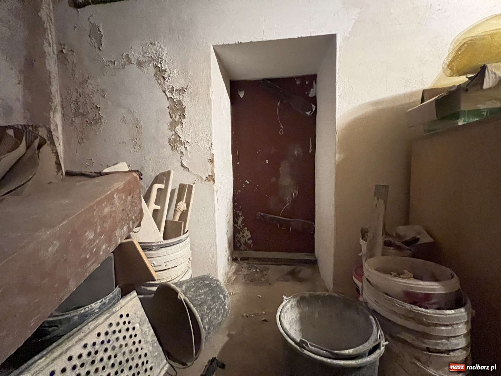 Zdjęcie w galerii na portalu naszraciborz.pl: Poniemiecki schron przy ul. Wileńskiej, dawniej Hohenzollernów [FOTO] wiadomości z regionu