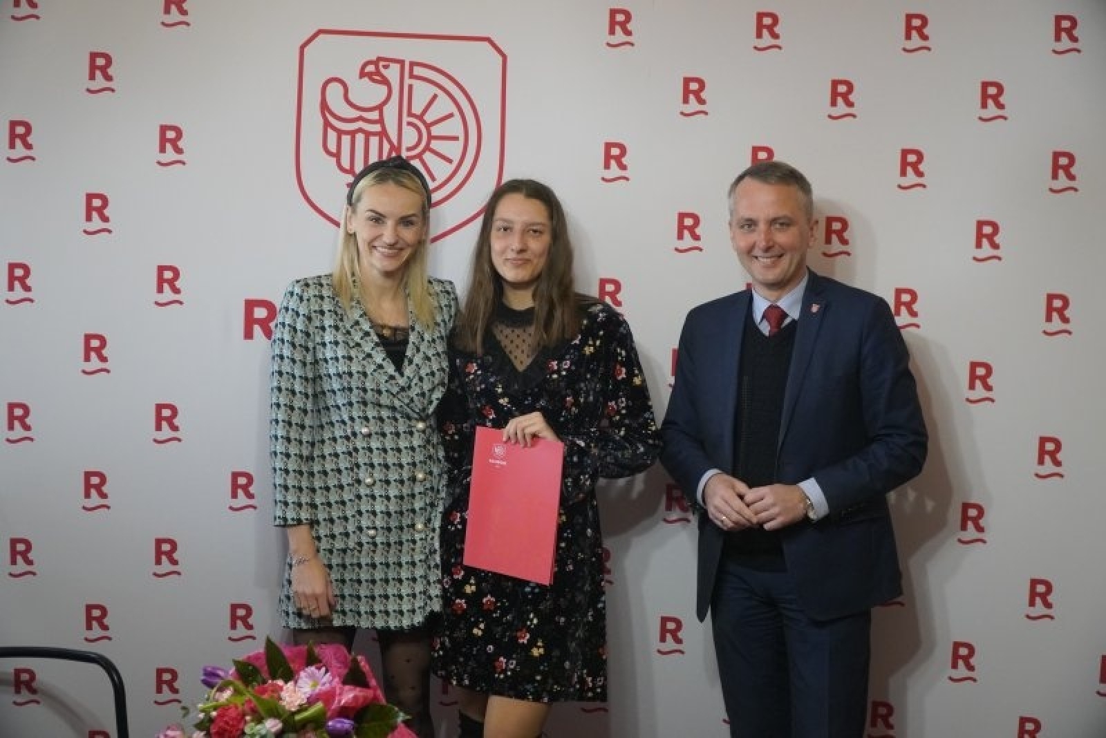 Zdjęcie w galerii na portalu naszraciborz.pl: Raciborska mistrzyni wręczyła nagrody prezydenta dla młodych sportowców wiadomości z regionu