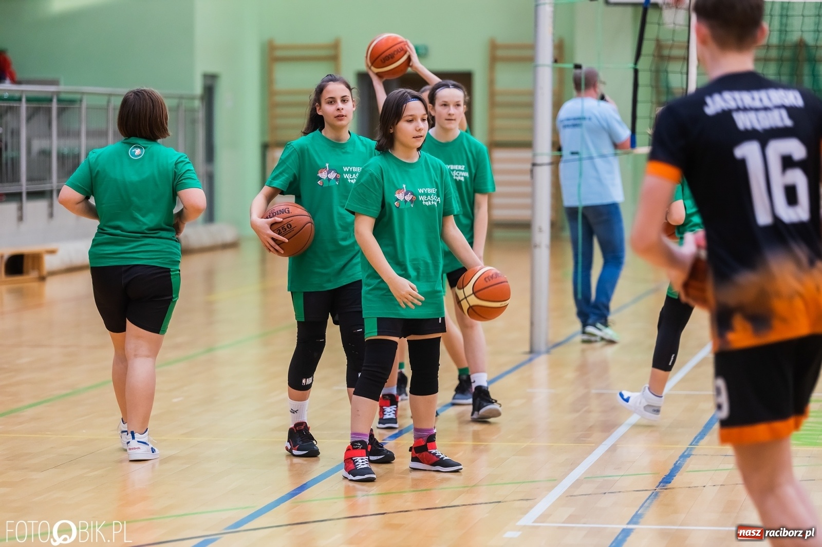 Zdjęcie w galerii na portalu naszraciborz.pl: Festiwal Sportu z SP 18 w hali przy Łąkowej [FOTO i WIDEO] wiadomości z regionu