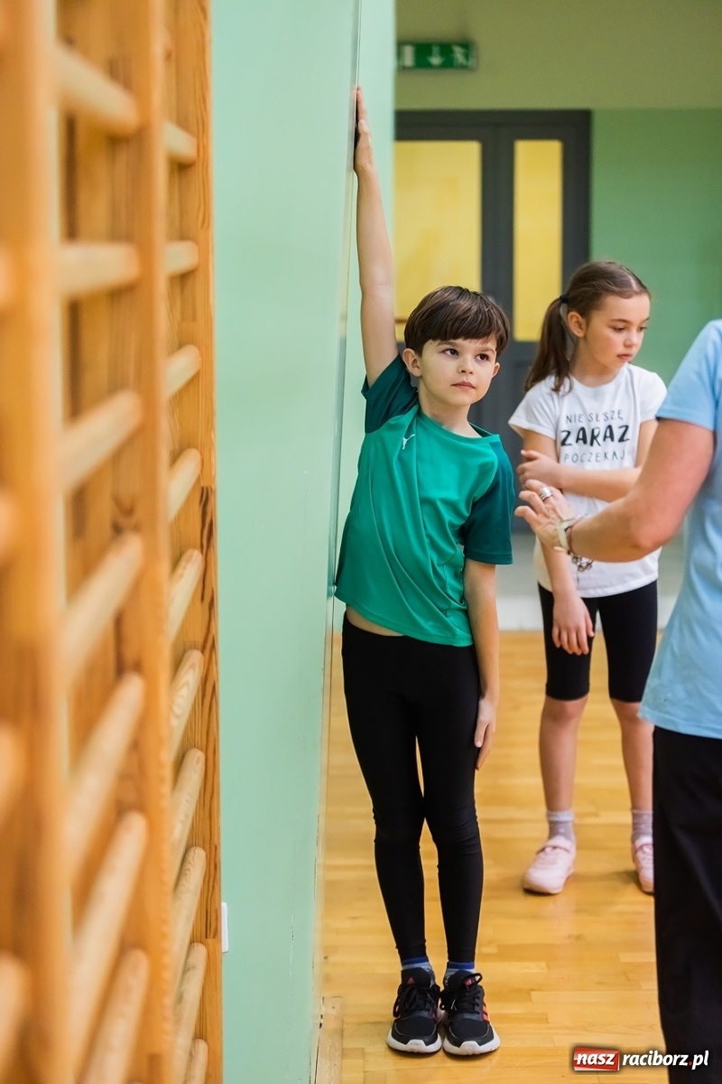 Zdjęcie w galerii na portalu naszraciborz.pl: Festiwal Sportu z SP 18 w hali przy Łąkowej [FOTO i WIDEO] wiadomości z regionu