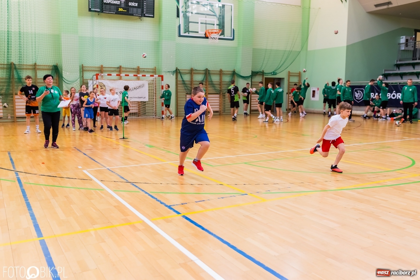 Zdjęcie w galerii na portalu naszraciborz.pl: Festiwal Sportu z SP 18 w hali przy Łąkowej [FOTO i WIDEO] wiadomości z regionu