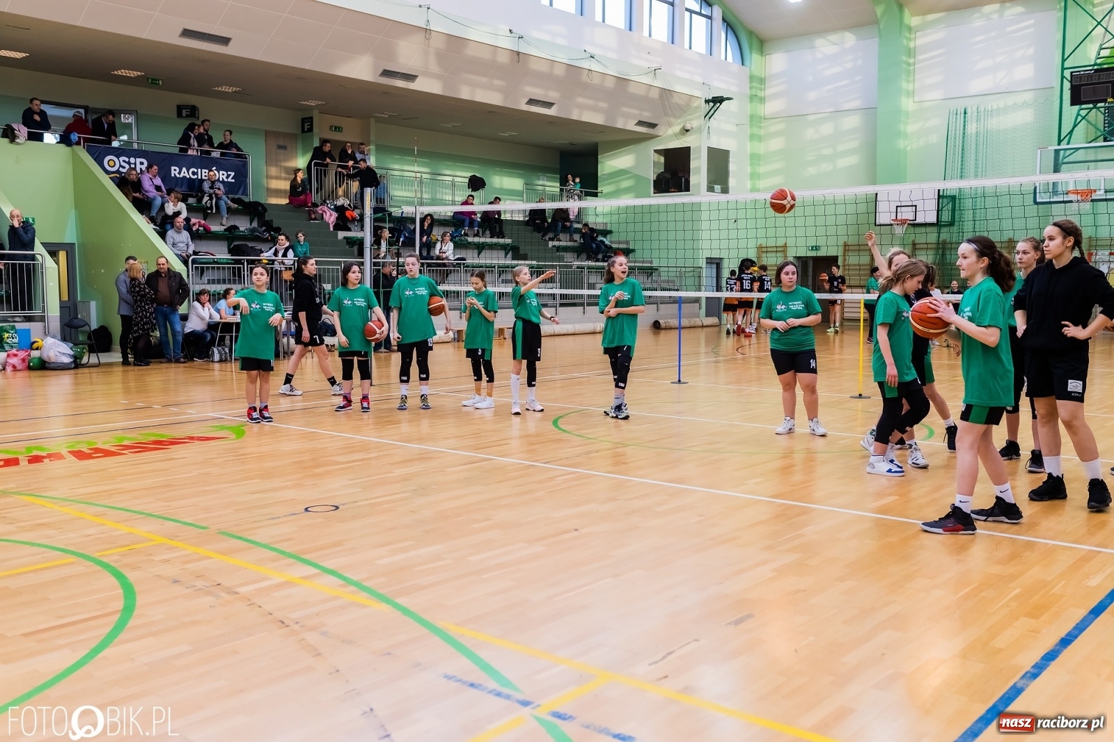 Zdjęcie w galerii na portalu naszraciborz.pl: Festiwal Sportu z SP 18 w hali przy Łąkowej [FOTO i WIDEO] wiadomości z regionu