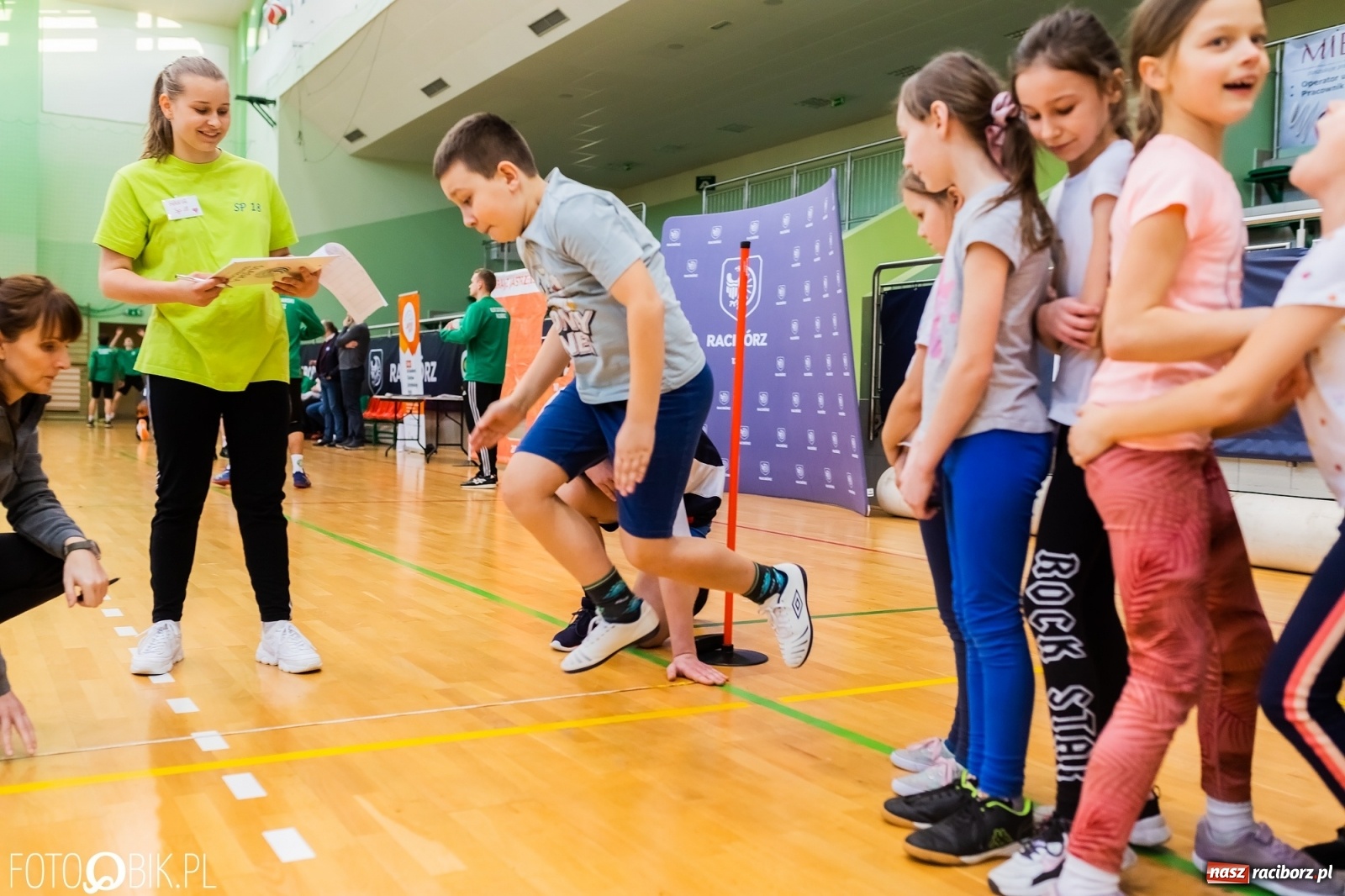 Zdjęcie w galerii na portalu naszraciborz.pl: Festiwal Sportu z SP 18 w hali przy Łąkowej [FOTO i WIDEO] wiadomości z regionu
