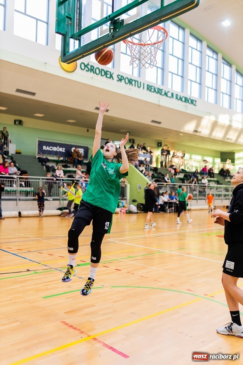 Zdjęcie w galerii na portalu naszraciborz.pl: Festiwal Sportu z SP 18 w hali przy Łąkowej [FOTO i WIDEO] wiadomości z regionu