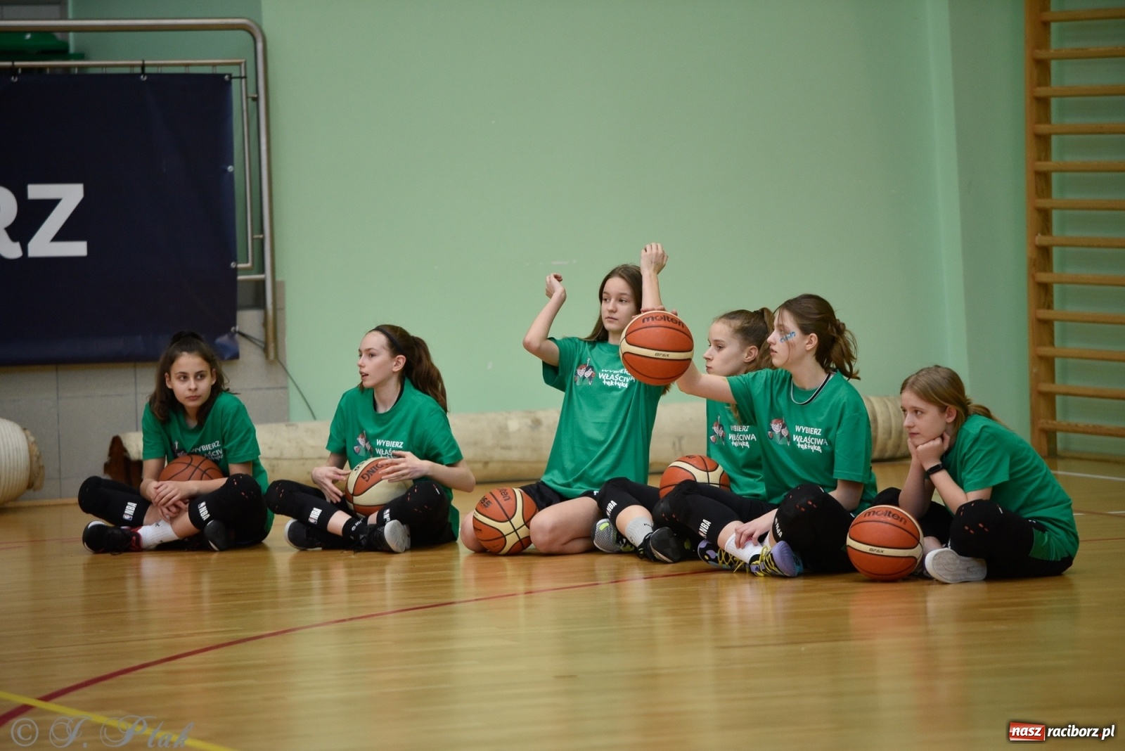 Zdjęcie w galerii na portalu naszraciborz.pl: Festiwal Sportu z SP 18 w hali przy Łąkowej [FOTO i WIDEO] wiadomości z regionu