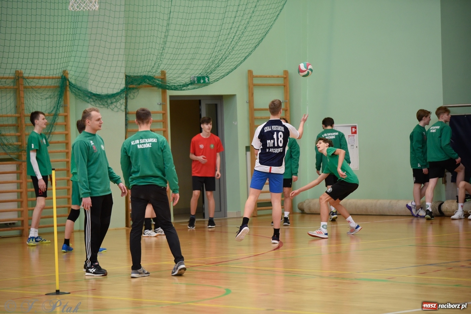 Zdjęcie w galerii na portalu naszraciborz.pl: Festiwal Sportu z SP 18 w hali przy Łąkowej [FOTO i WIDEO] wiadomości z regionu