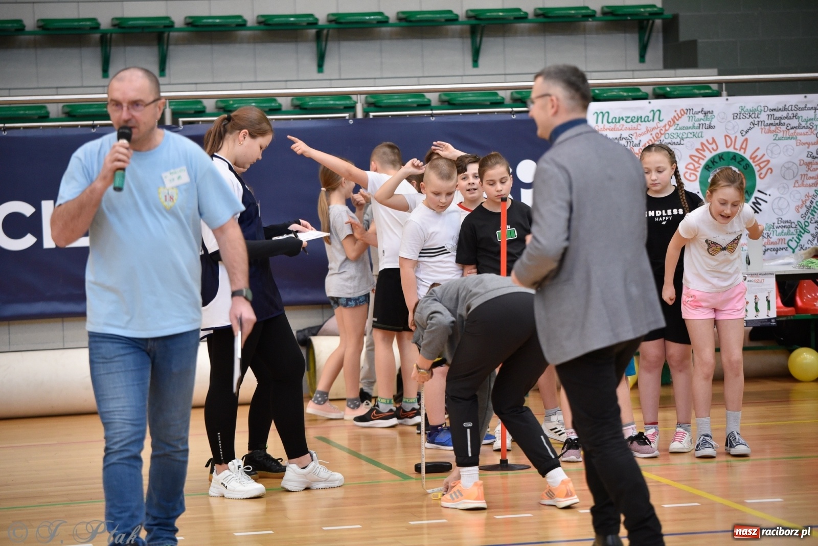 Zdjęcie w galerii na portalu naszraciborz.pl: Festiwal Sportu z SP 18 w hali przy Łąkowej [FOTO i WIDEO] wiadomości z regionu