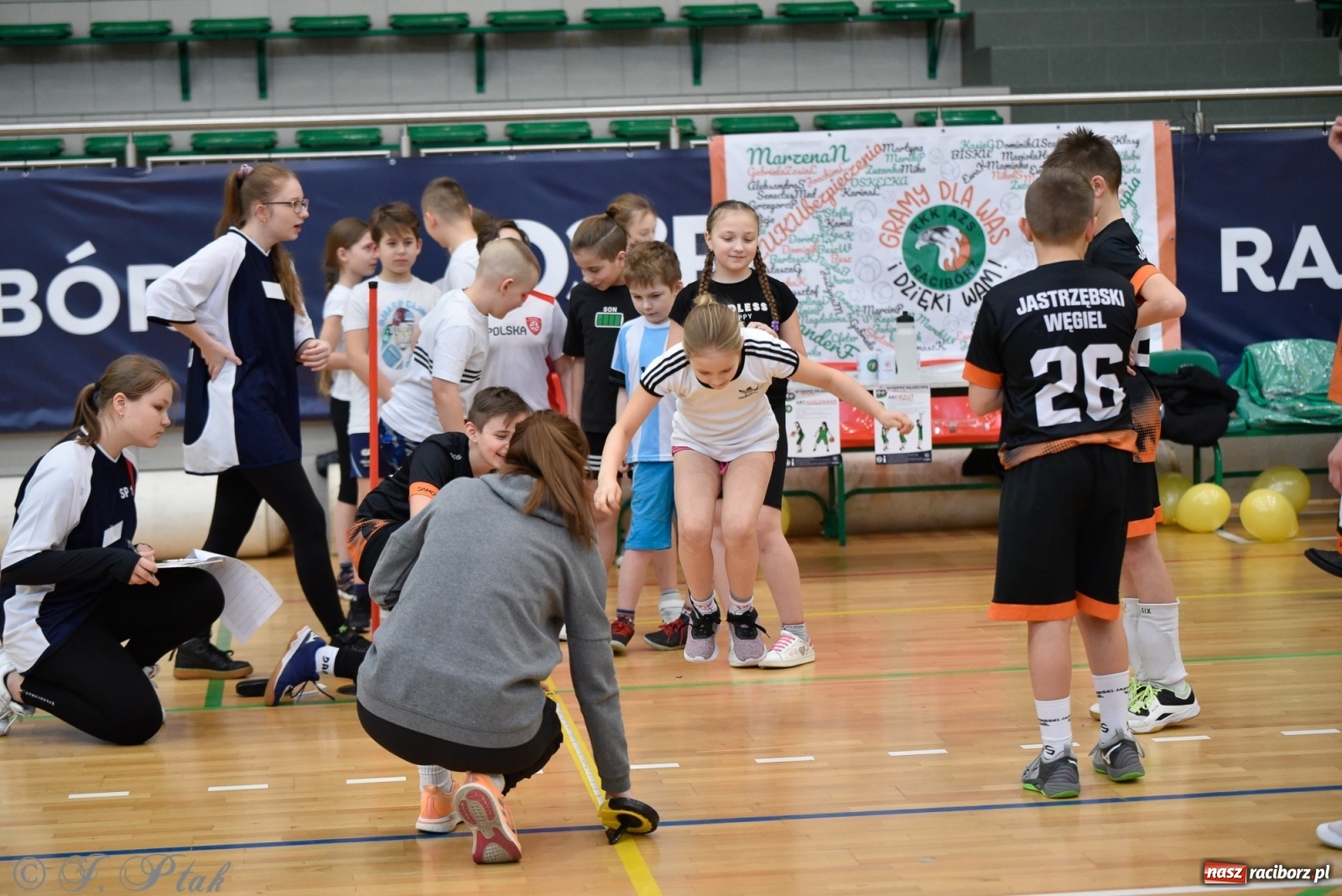 Zdjęcie w galerii na portalu naszraciborz.pl: Festiwal Sportu z SP 18 w hali przy Łąkowej [FOTO i WIDEO] wiadomości z regionu